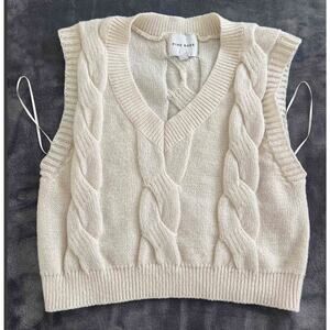Pink Rose Ivory Cable-Knit Acrylic Sweater Vest V-Neck Sleeveless Women